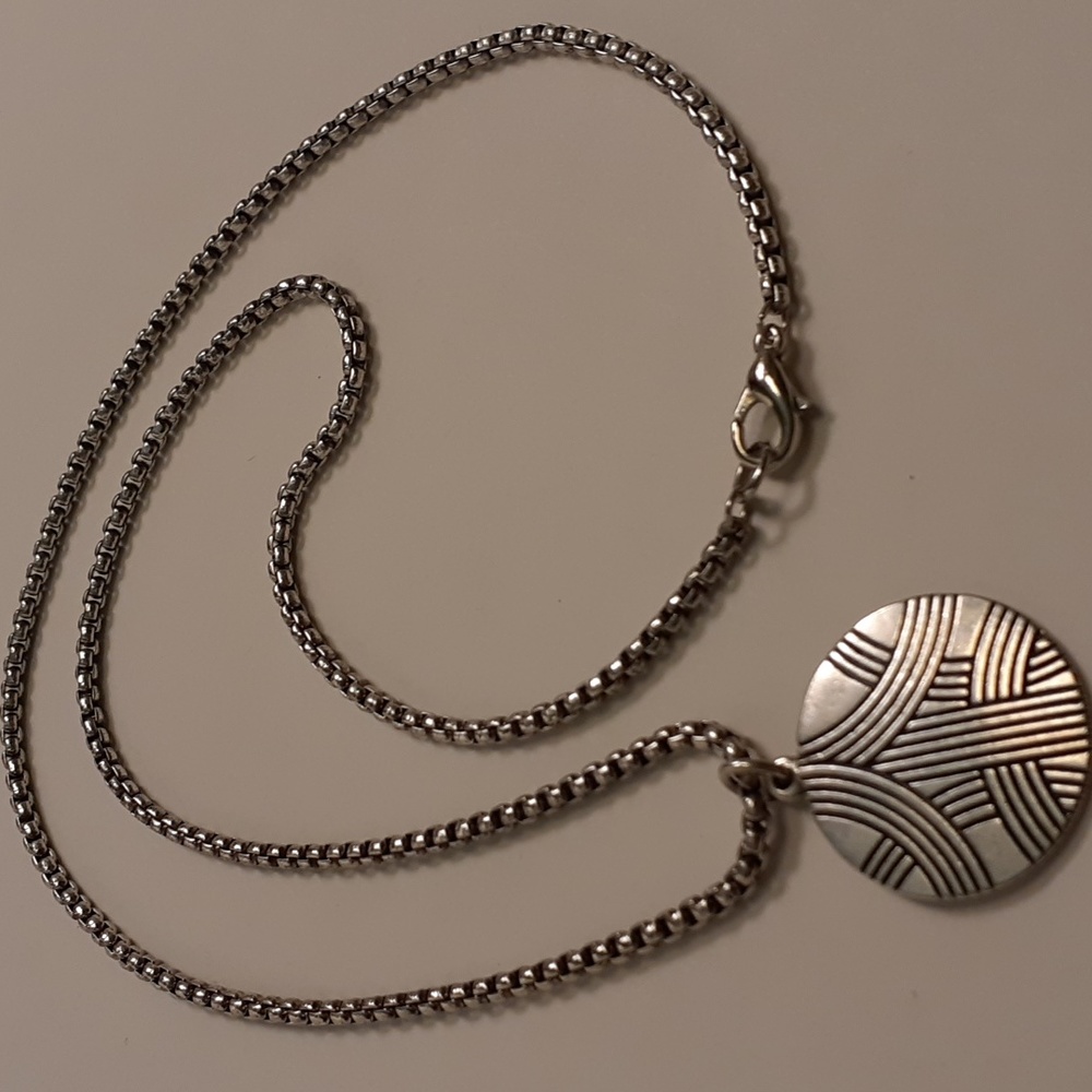 Lia Sophia Silver Necklace JJ119